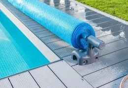 Les modèles de bâches à bulles sur mesure les plus adaptés à votre piscine.